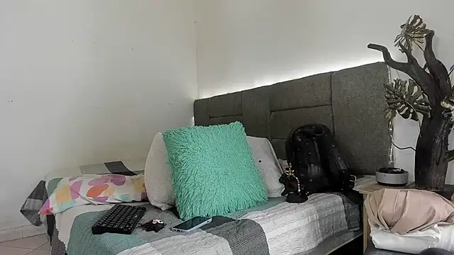 Zoel Amber20 online show from 04.12.26