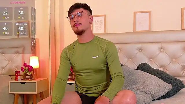 Snapshot of Aiden_Gray chatting on 02.21.26 Aiden Gray online show from 02.21.26