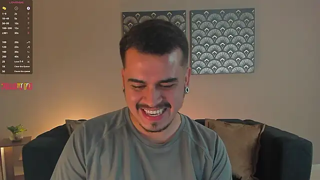 Snapshot of Chriss_Hunt chatting on 02.04.26 Chriss Hunt online show from 02.04.26