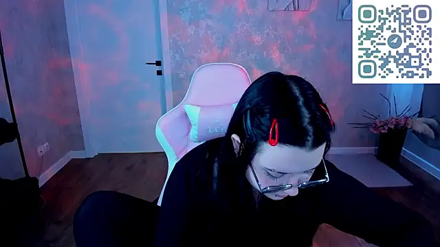 Kira G0ld online show from 04.11.26