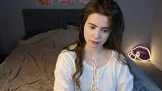 LovingWhisperr online show from 02.20.26