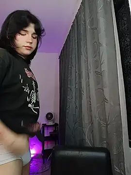 Daniellesins1 online show from 02.14.26