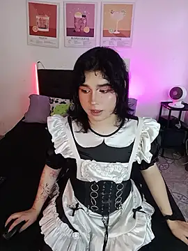 Daniellesins1 online show from 02.18.26