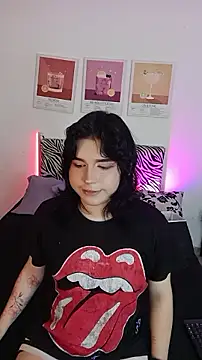 Daniellesins1 online show from 02.26.26