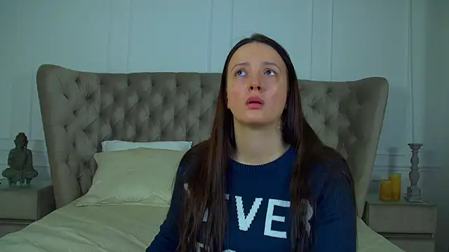 ElinaBellucci online show from 03.11.26