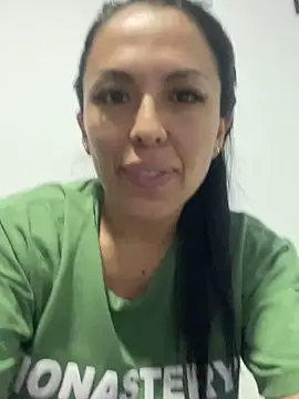 Emma Sanz   online show from 04.16.26