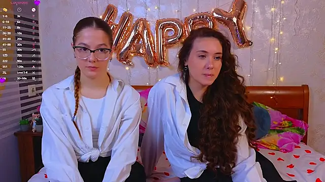 Snapshot of MelanieTwice chatting on 02.17.26 MelanieTwice online show from 02.17.26