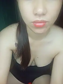 Snapshot of Yui-Ch1682 chatting on 06.14.26 Yui-Ch1682 online show from 06.14.26