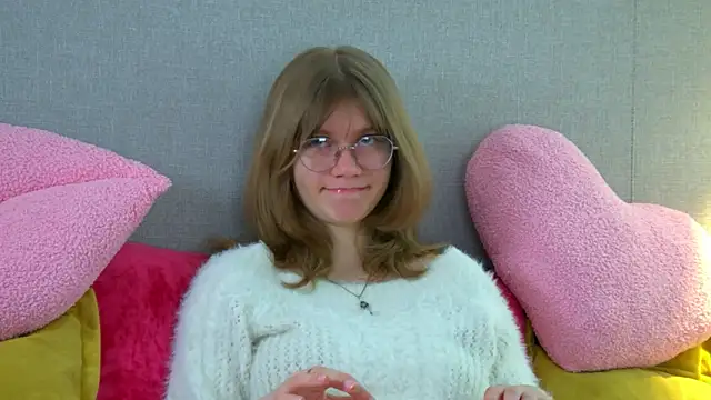 Snapshot of MilaMaelis chatting on 03.07.26 MilaMaelis online show from 03.07.26