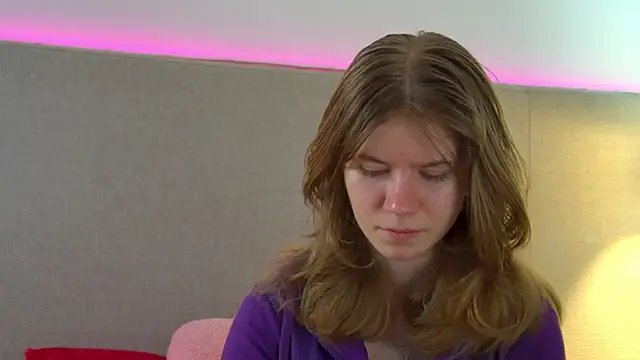 Snapshot of MilaMaelis chatting on 03.19.26 MilaMaelis online show from 03.19.26