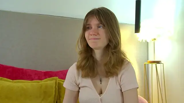 Snapshot of MilaMaelis chatting on 03.22.26 MilaMaelis online show from 03.22.26