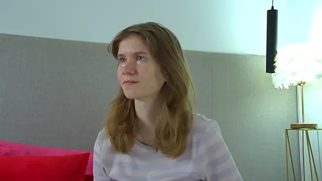 Snapshot of MilaMaelis chatting on 03.28.26 MilaMaelis online show from 03.28.26