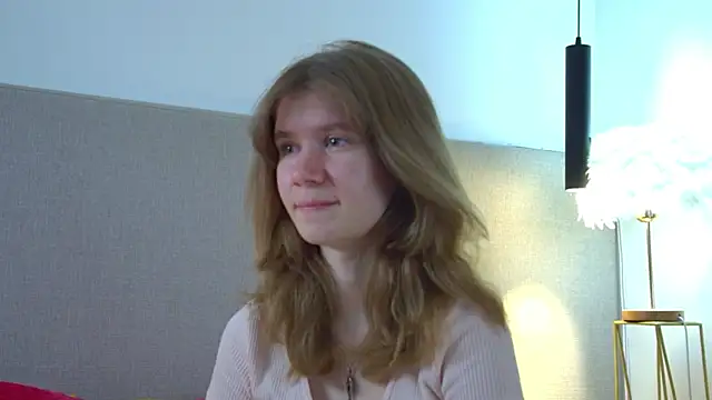 Snapshot of MilaMaelis chatting on 04.02.26 MilaMaelis online show from 04.02.26