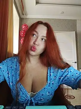 Snapshot of LolaaMint_ chatting on 02.20.26 LolaaMint online show from 02.20.26