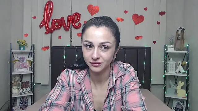 EvaClarkk online show from 04.16.26