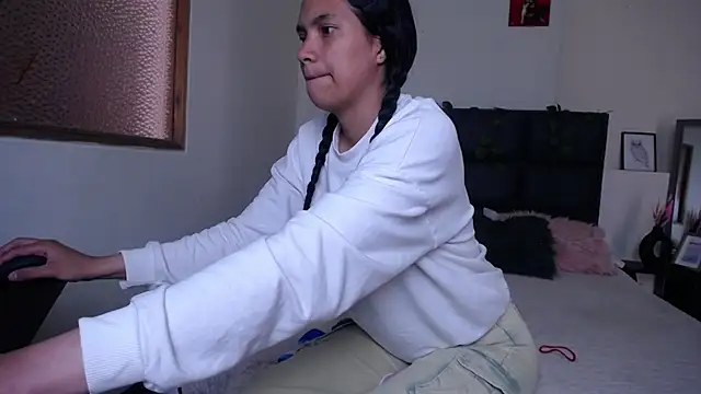 Julieta Parker online show from 02.17.26