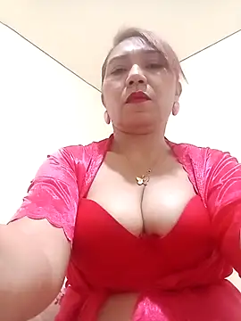 Snapshot of dannamomcerratt chatting on 04.04.26 dannamomcerratt online show from 04.04.26