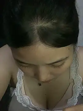 Snapshot of Suzu_xx01 chatting on 05.16.26 Suzu xx01 online show from 05.16.26