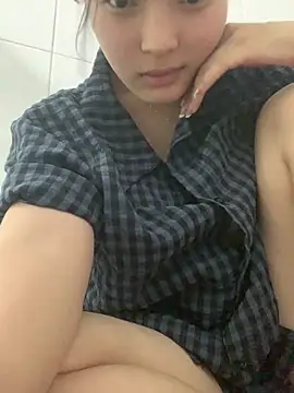 Snapshot of Suzu_xx01 chatting on 05.28.26 Suzu xx01 online show from 05.28.26