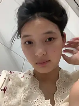Snapshot of Suzu_xx01 chatting on 05.29.26 Suzu xx01 online show from 05.29.26