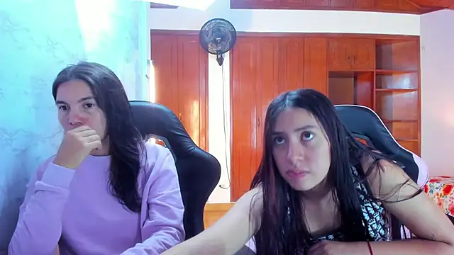 Snapshot of Emily_and_Soffy chatting on 02.06.26 Emily and Soffy online show from 02.06.26