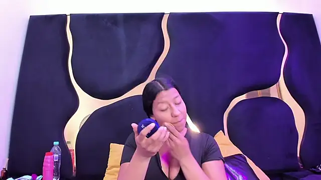 Vaneline2 online show from 03.31.26