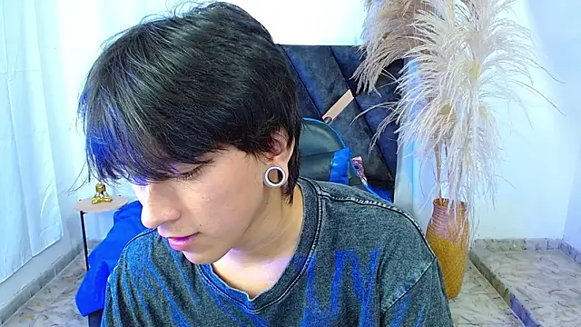 nikoo 18 online show from 03.12.26