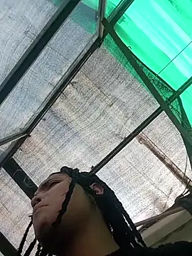 Snapshot of Maggyx chatting on 02.25.26 Maggyx online show from 02.25.26