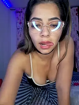  as una77 online show from 04.18.26