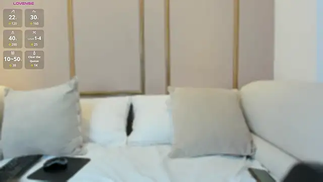 LisaLain online show from 02.19.26