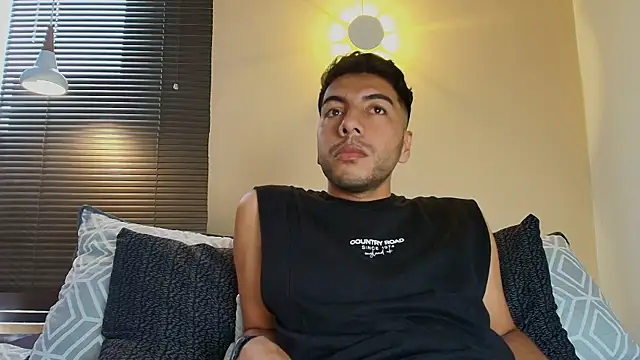 Snapshot of Max_Hornye chatting on 02.25.26 Max Hornye online show from 02.25.26