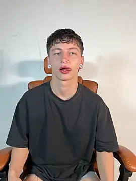 ARON LUXX online show from 03.21.26