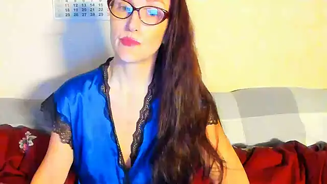 Snapshot of beddable_woman chatting on 04.14.26 beddable woman online show from 04.14.26