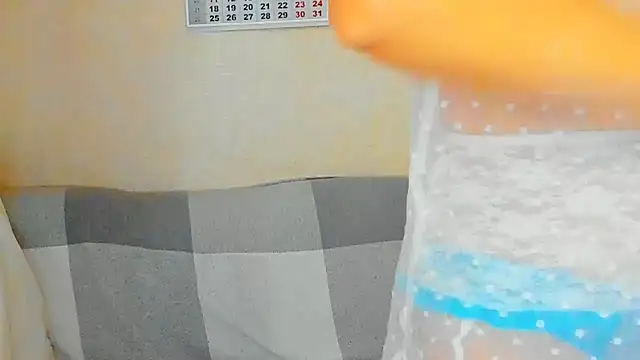 Snapshot of beddable_woman chatting on 04.15.26 beddable woman online show from 04.15.26