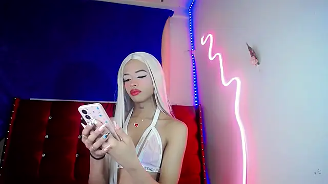 DahliaGill online show from 04.09.26