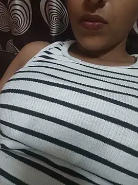 komalsharma99 online show from 06.05.26