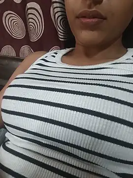 komalsharma99 online show from 06.06.26
