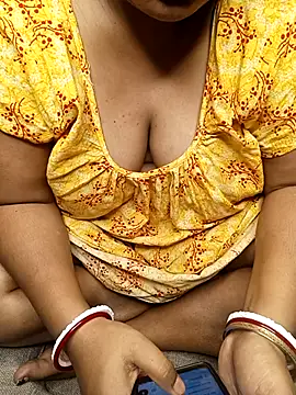 R Queen online show from 03.07.26