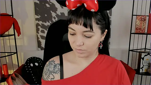 Snapshot of NeoGeisha chatting on 02.13.26 NeoGeisha online show from 02.13.26