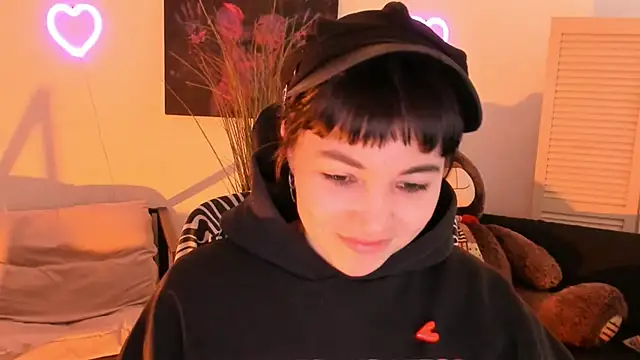 Snapshot of NeoGeisha chatting on 02.17.26 NeoGeisha online show from 02.17.26