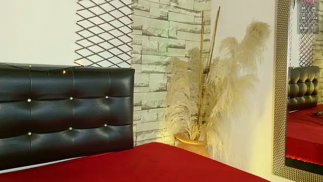 Lia James  online show from 03.11.26