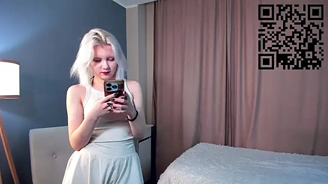 GoldenLenarz online show from 04.11.26