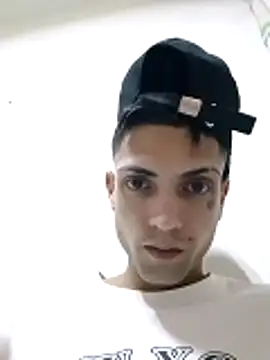 Snapshot of CubanoxxxSex chatting on 02.25.26 CubanoxxxSex online show from 02.25.26