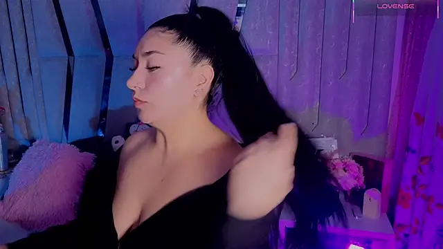 Snapshot of Grecia_Valmont chatting on 02.16.26 Grecia Valmont online show from 02.16.26