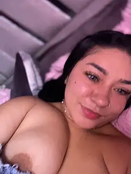 Snapshot of Grecia_Valmont chatting on 02.25.26 Grecia Valmont online show from 02.25.26