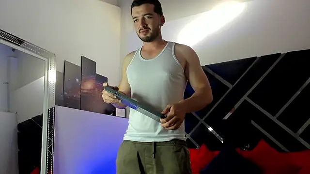 Logan Wolf-js online show from 07.17.26