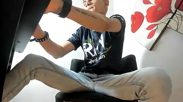 Jesshot bigcock20cm online show from 05.23.26