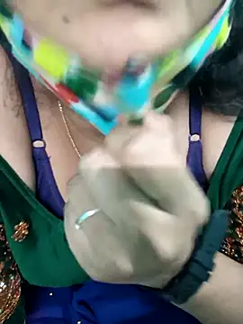 Snapshot of Tamilkannadacouple chatting on 02.28.26 Tamilkannadacouple online show from 02.28.26