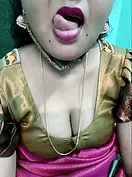 Snapshot of Tamilkannadacouple chatting on 04.23.26 Tamilkannadacouple online show from 04.23.26