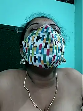 Snapshot of Tamilkannadacouple chatting on 05.04.26 Tamilkannadacouple online show from 05.04.26